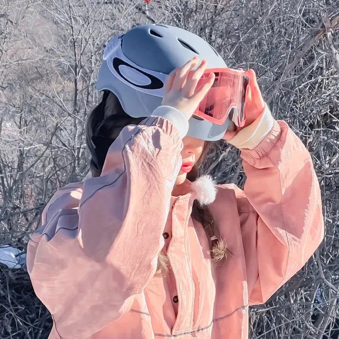 穿在乳头上的洞